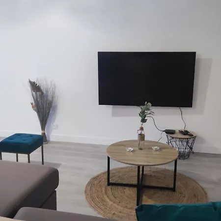 Apartment Calypso- Grand T3 70 M2 - Arrivee Autonome - Parking Prive Gratuit Melun